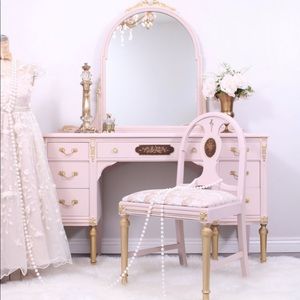 Meet your Posher, Crystal